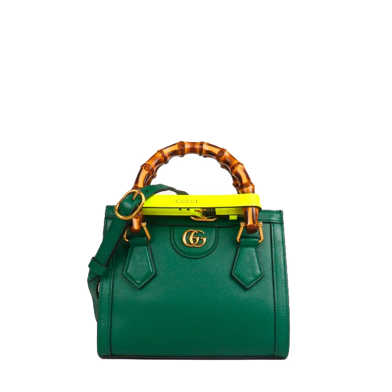 GUCCI - Sac à bandoulière Diana Bamboo mini Gucci en cuir lisse vert