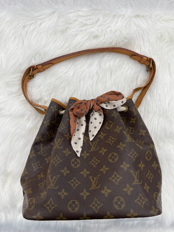 Handbag Luxury Designer By Louis Vuitton  Size: Medium