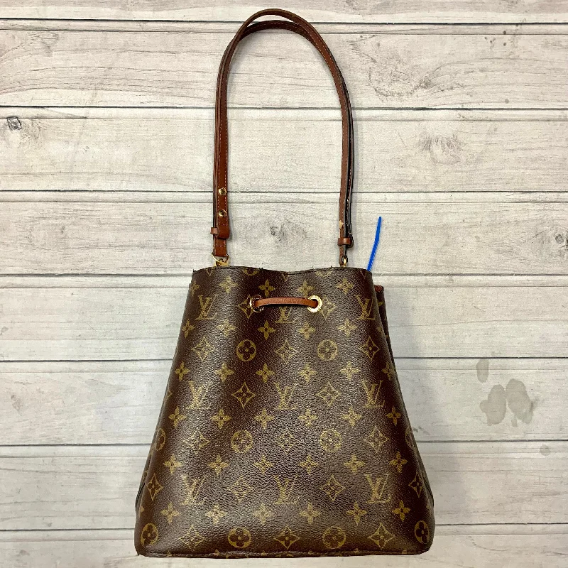 Handbag Luxury Designer By Louis Vuitton  Size: Medium