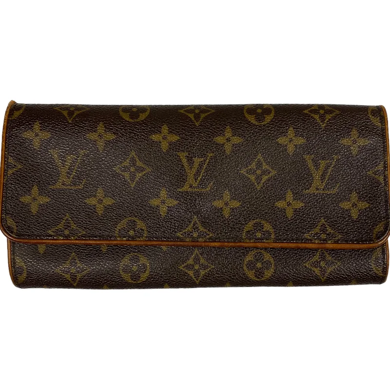 Clutch Luxury Designer By Louis Vuitton  Size: Medium