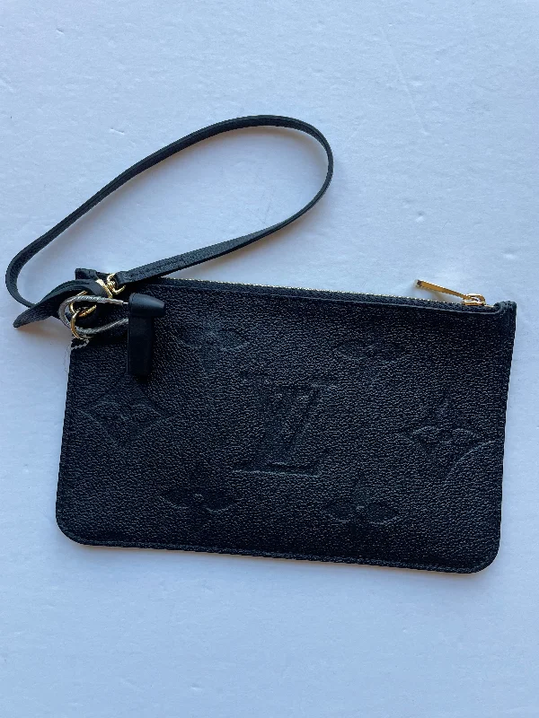 Clutch Luxury Designer By Louis Vuitton  Size: Large